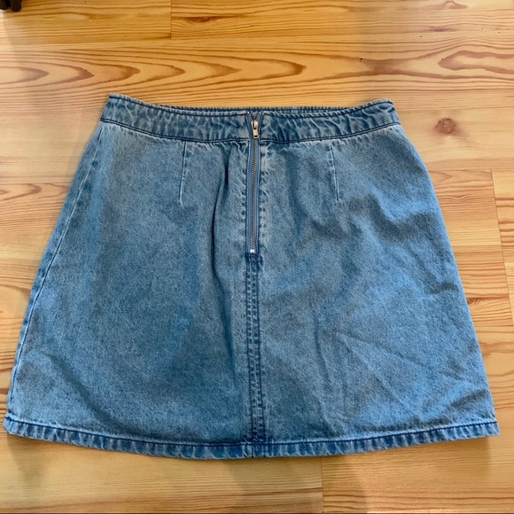 H&M Embroidered denim mini skirt - Picture 4 of 4
